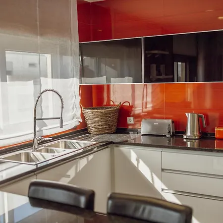 Pool & Cinema By Vacationy *