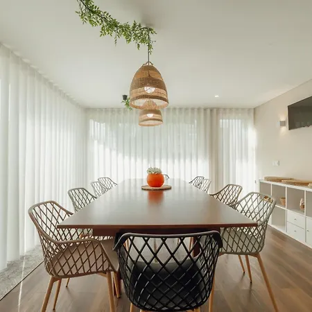 Villa Pool & Cinema By Vacationy