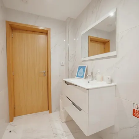 Pool & Cinema By Vacationy Porto