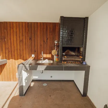 Villa Pool & Cinema By Vacationy