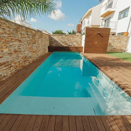 Pool & Cinema By Vacationy