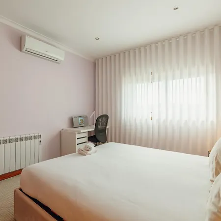 Villa Pool & Cinema By Vacationy *