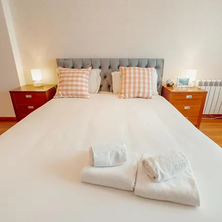 Pool & Cinema By Vacationy Villa