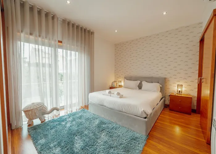 Pool & Cinema By Vacationy *