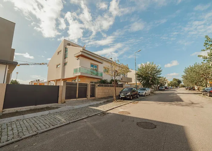 Pool & Cinema By Vacationy Villa Porto