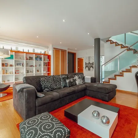 Pool & Cinema By Vacationy Villa Oporto