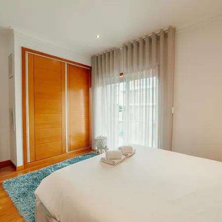 Pool & Cinema By Vacationy * Oporto