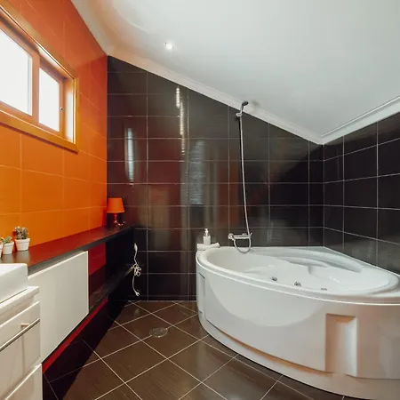 Pool & Cinema By Vacationy Villa