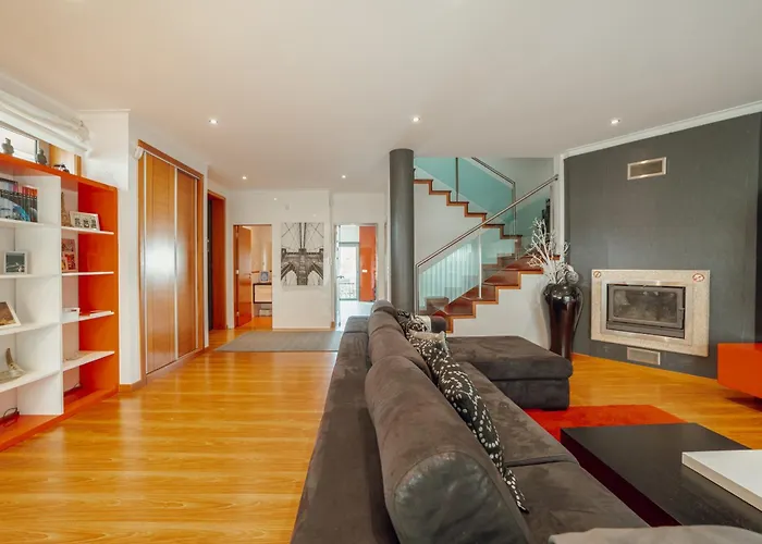 Pool & Cinema By Vacationy *