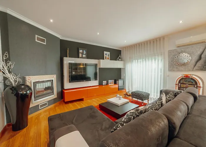 Pool & Cinema By Vacationy Вилла