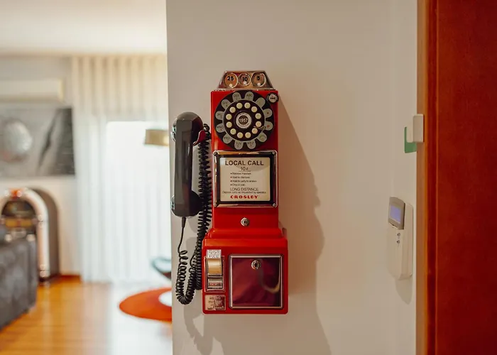 Pool & Cinema By Vacationy וילה *