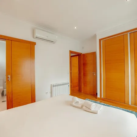 Villa Pool & Cinema By Vacationy