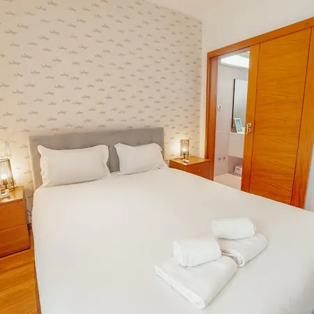 Pool & Cinema By Vacationy *